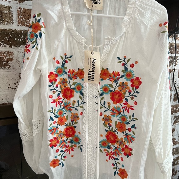Savannah Jane Floral Embroidered Boho Top • small - Picture 3 of 5